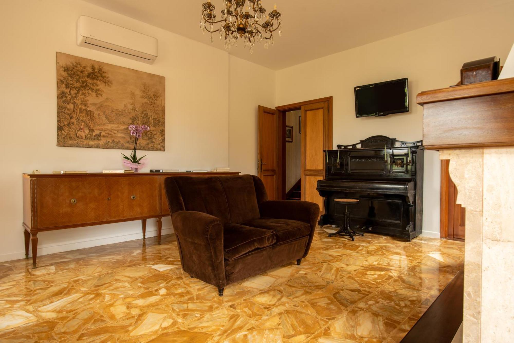 Locanda Dei Buoni E Cattivi กาญารี ภายนอก รูปภาพ