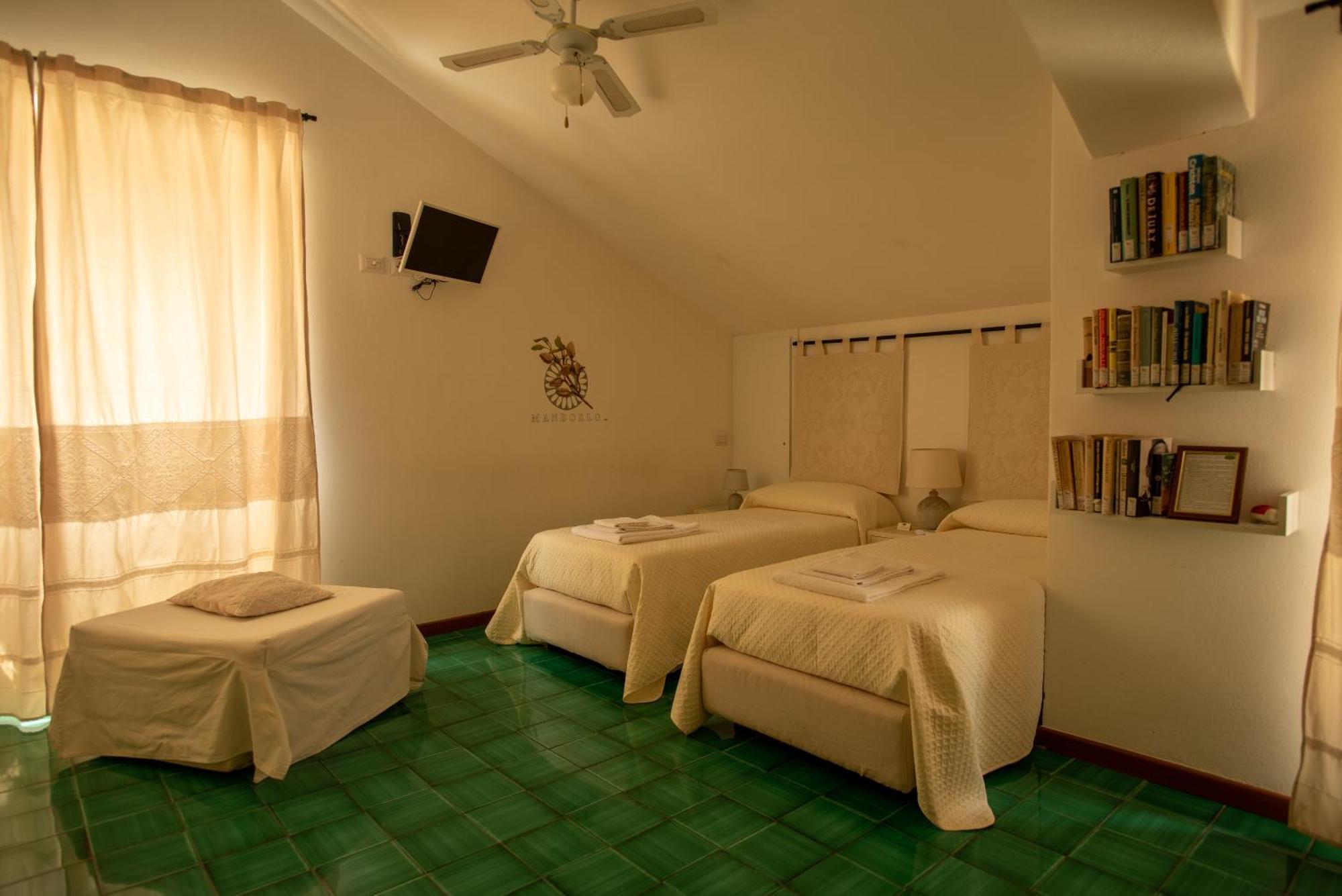 Locanda Dei Buoni E Cattivi กาญารี ภายนอก รูปภาพ