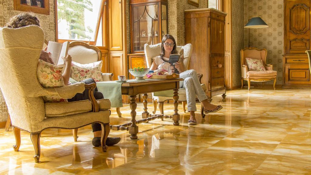 Locanda Dei Buoni E Cattivi กาญารี ภายนอก รูปภาพ