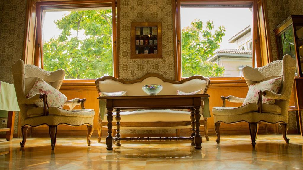 Locanda Dei Buoni E Cattivi กาญารี ภายนอก รูปภาพ
